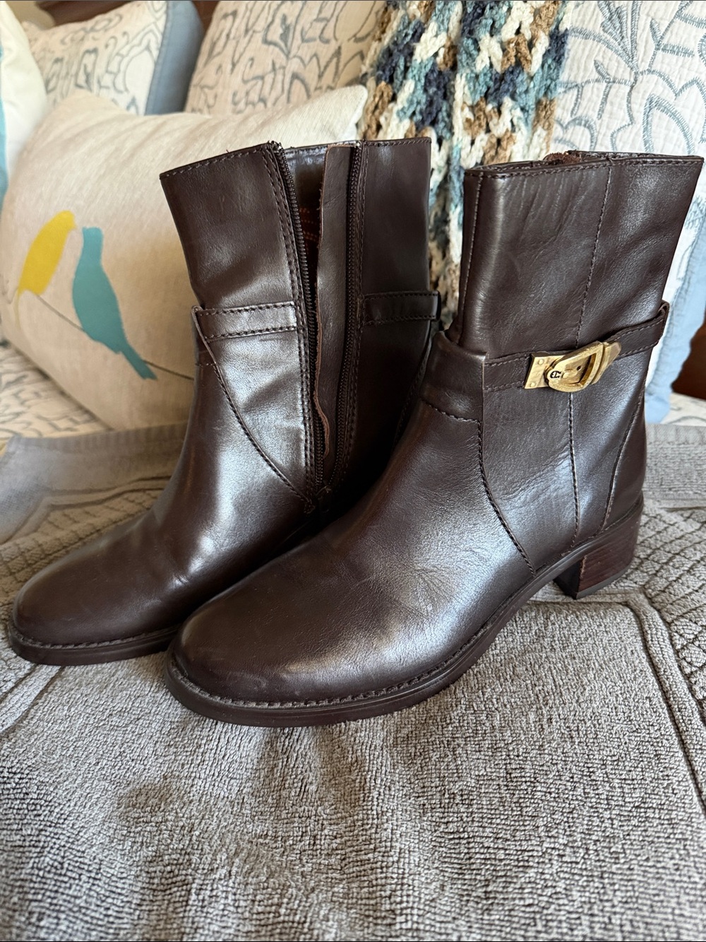 PREOWNED Etienne Aigner E-Vicki Dark Brown Leather Riding Ankle Boots Sz 7.5